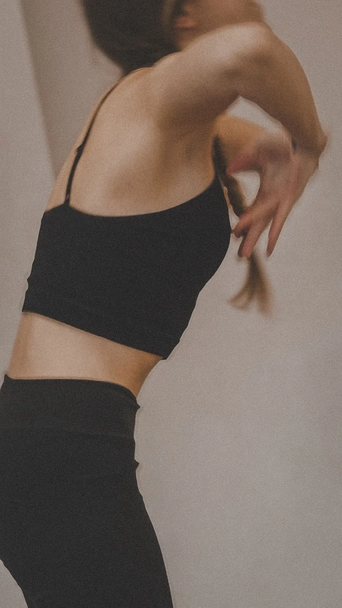 A back twisting open during a session